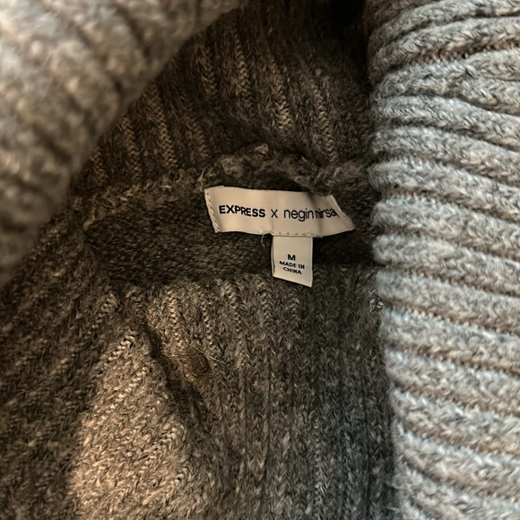 Express long sleeve sweater - medium - Picture 2 of 2